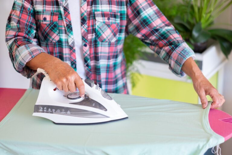Quick Guide to Ironing Clothes